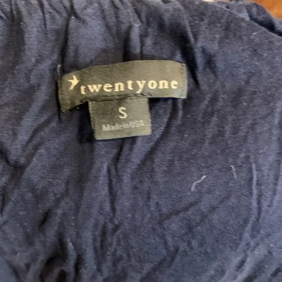 Forever 21 Women's Vintage Navy Tank Top with Neckline Beading Size Small - Picture 3 of 5